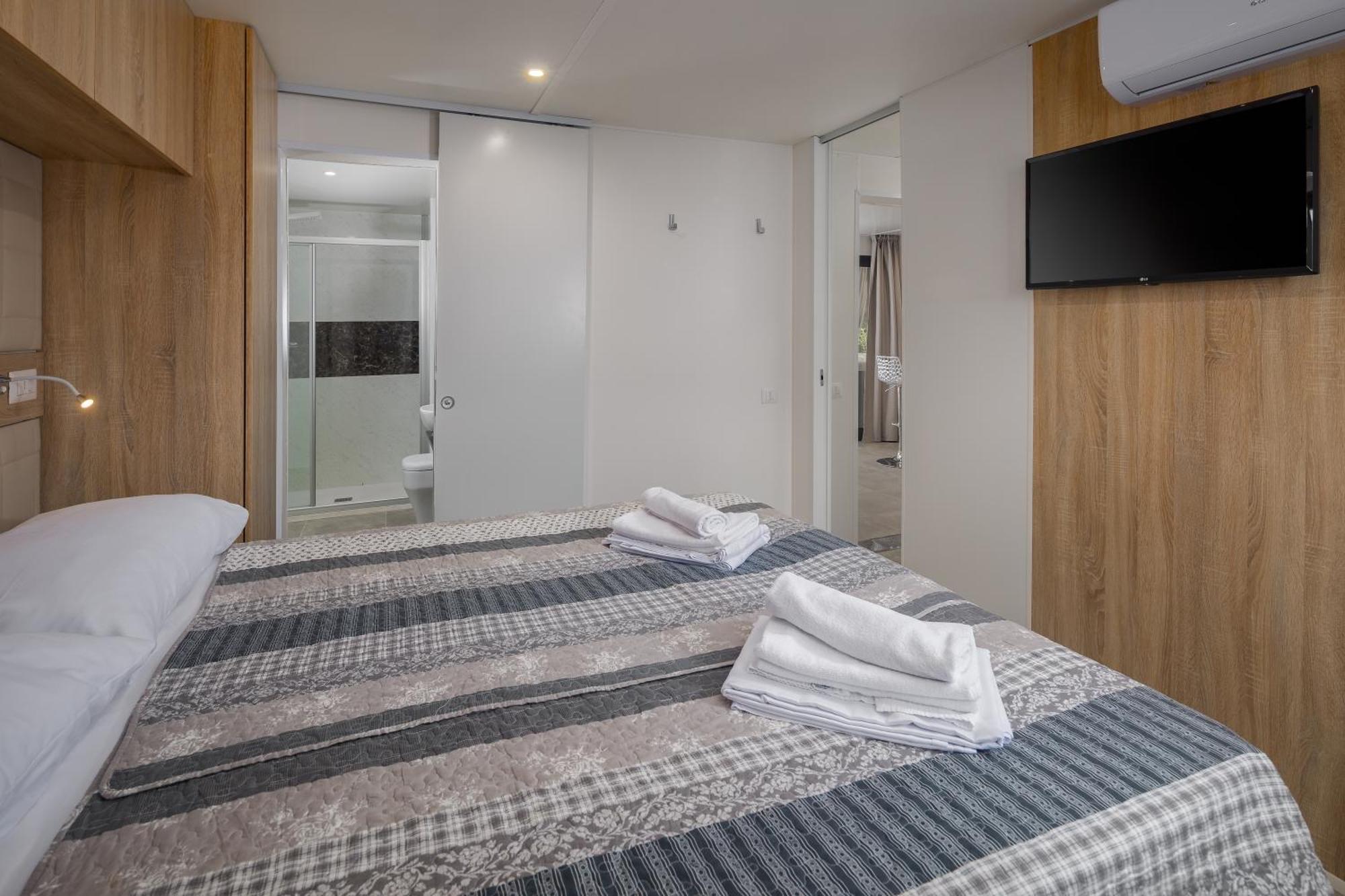 Premium Camping Homes Santa Marina, Lanterna Tar-Vabriga Bagian luar foto