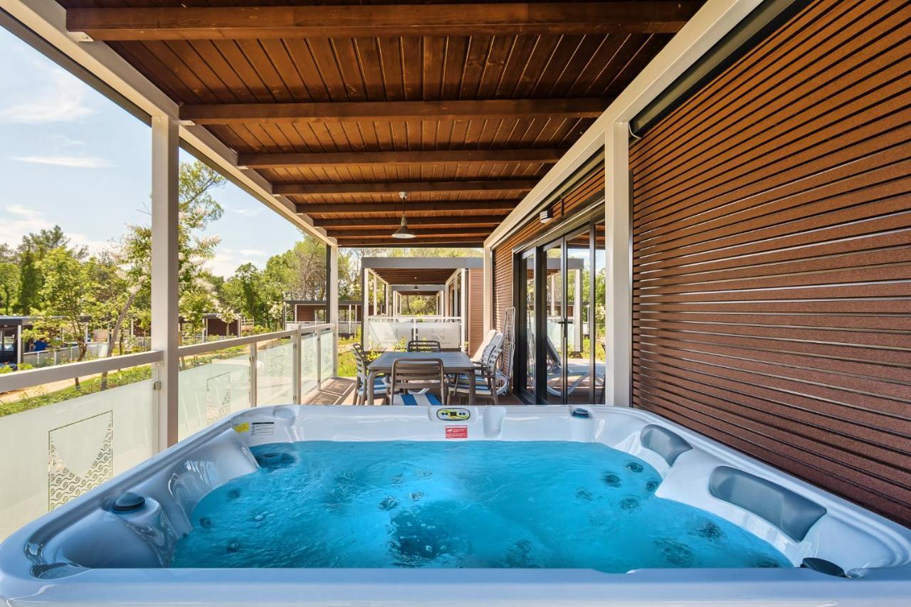 Premium Camping Homes Santa Marina, Lanterna Tar-Vabriga Bagian luar foto